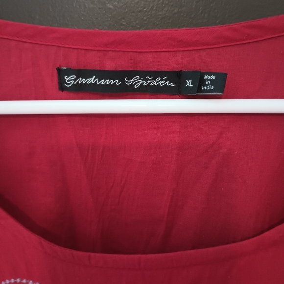 Gudrun Sjoden Embroidered Red Women's Top - Picture 6 of 6